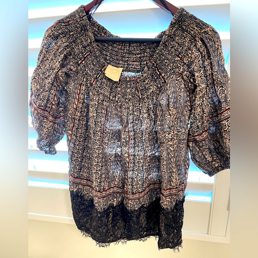 Anthropologie brand Vanessa Virginia off the shoulder top. Perfect condition